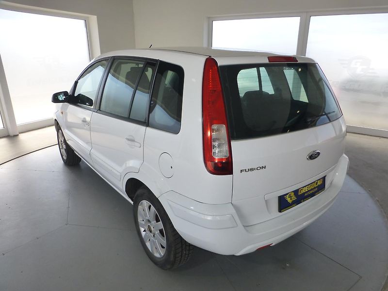 Ford Fusion (2010) 1,4i*KLIMA*VYHŘ.ČELNÍ SKLO* - fotka 7 z 24