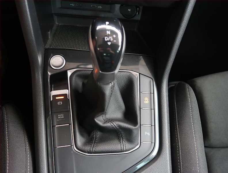 Volkswagen Tiguan (2022) Life 2.0 TDI - fotka 13 z 23