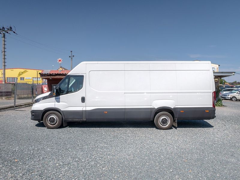 Iveco Daily (2023) ČR 3.0JTD 129KW – MAX - fotka 8 z 36