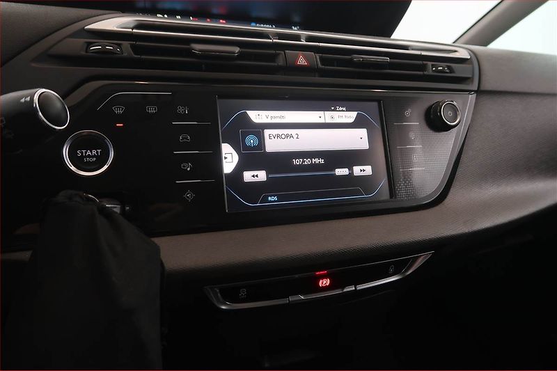 Citroën C4 Picasso (2016) 1.6 BlueHDi, 7 míst, Navi - fotka 12 z 18