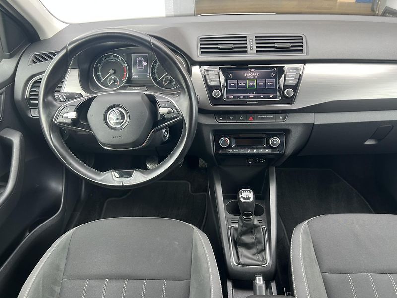 Škoda Fabia (2021) 1.0 TSI 70KW STYLE ČR 1MAJITEL - fotka 11 z 18
