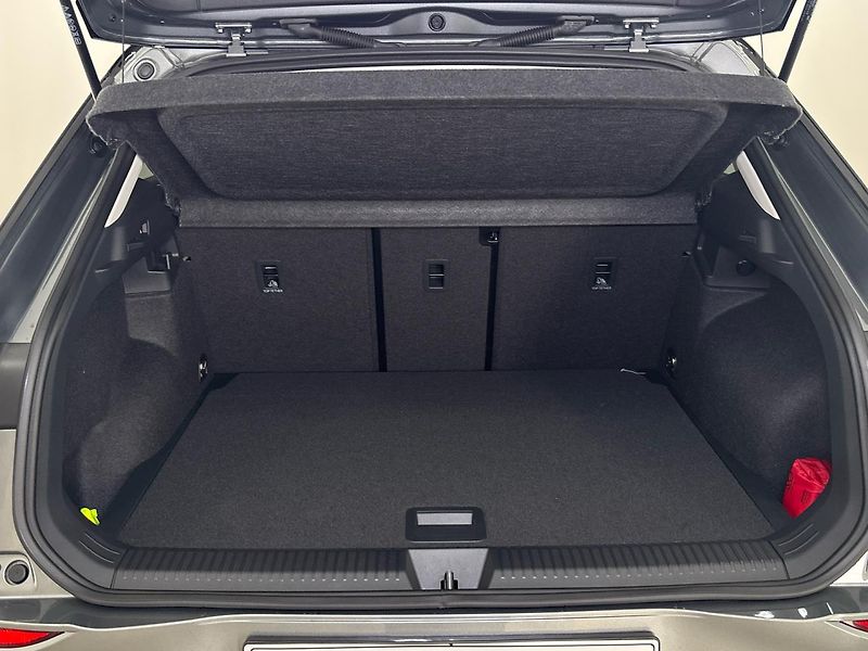 Volkswagen T-Roc (2026) SUV - fotka 10 z 28