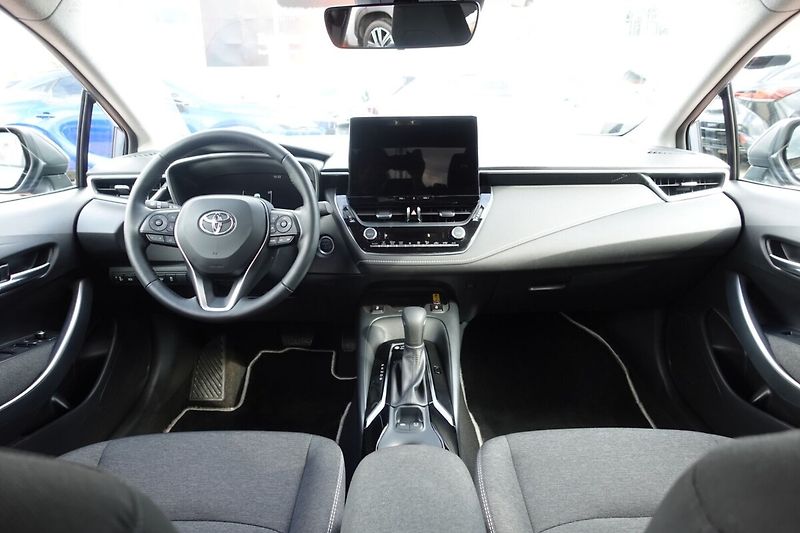 Toyota Corolla 1,8HSD Style - fotka 16 z 32