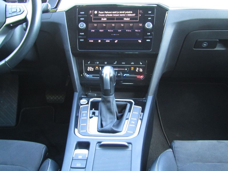 Volkswagen Passat (2022) 2.0 TDI DSG 147kW  MATRIX - fotka 18 z 41