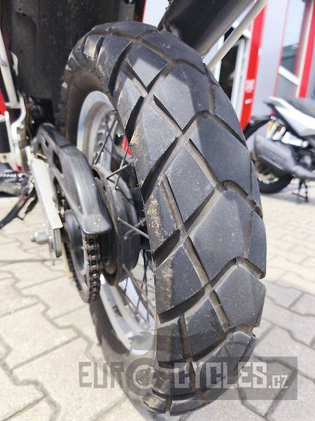 Suzuki DR Big 750 S (1997) - fotka 13 z 15