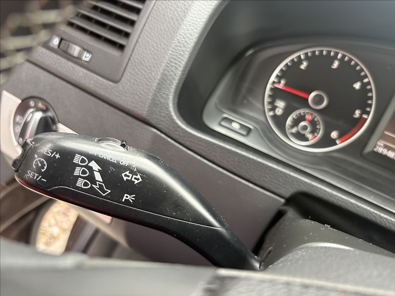 Volkswagen Multivan 2,0 103 kw servis TOP stav - fotka 17 z 28