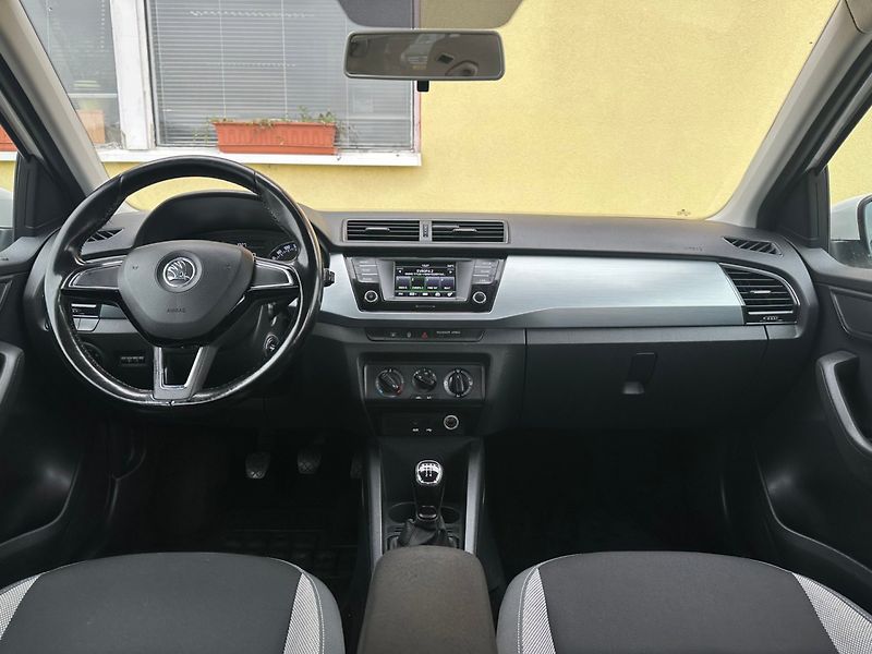 Škoda Fabia 1.4 TDi 1MAJ/ČR/DPH/Tempomat - fotka 23 z 36