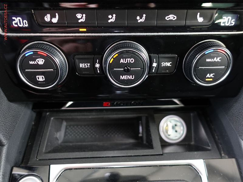 Volkswagen Passat (2015) 2.0TDI 4x4, ČR, DSG, navi - fotka 20 z 23