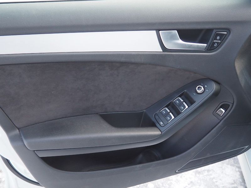 Audi A4 (2013) 2.0 TDI, 4x4, AT, S-Line - fotka 9 z 39