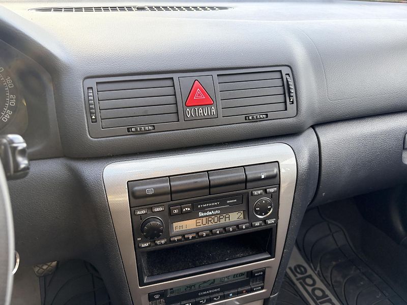 Škoda Octavia 1.9TDI 66KW  - fotka 9 z 19