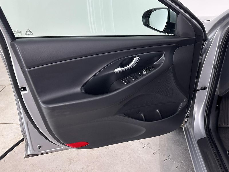 Hyundai i30 Smart DCT - fotka 13 z 30