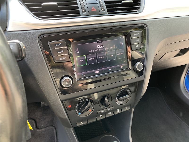Škoda Rapid 1,0 TSI 81KW AMB.,ČR,SERVISKA - fotka 11 z 19