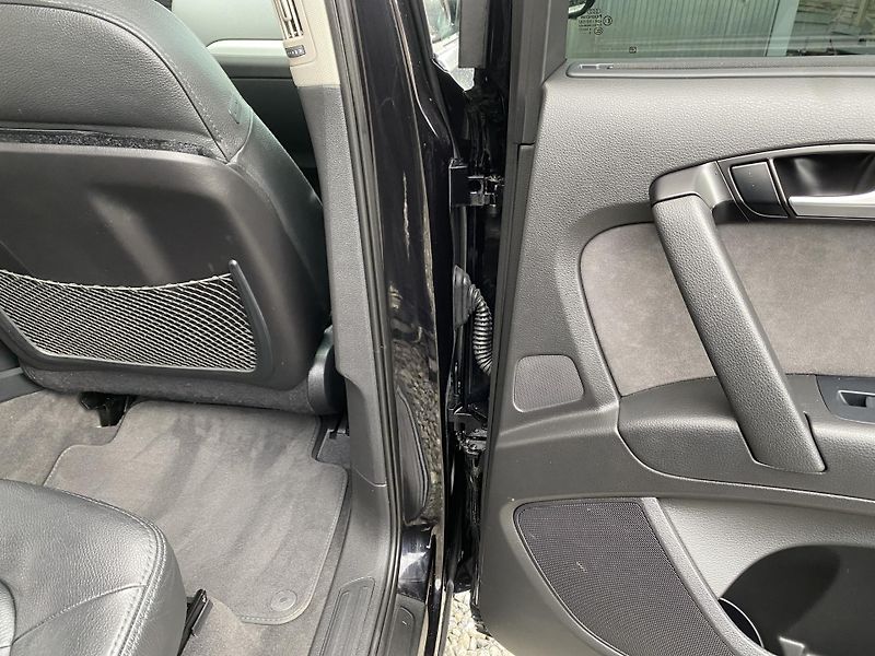 Audi Q7 3.0TDi 4x4 240PS FL 8Q SLINE!! - fotka 112 z 156