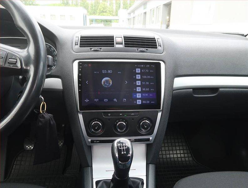 Škoda Octavia (2012) 1.6 TDI, Serv.kniha, Navi - fotka 12 z 18