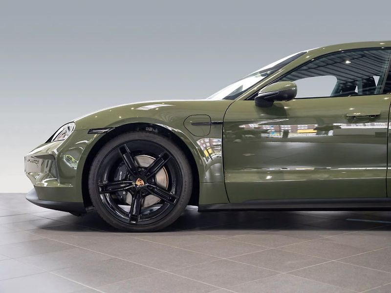 Porsche Taycan BOSE Chrono 360 Matrix Venti - fotka 6 z 23