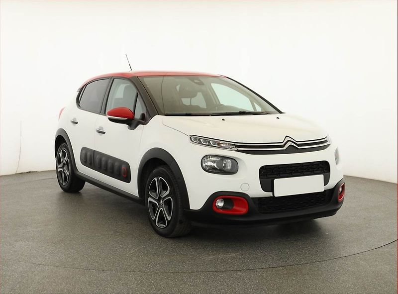 Citroën C3 (2018) 1.2 PureTech, Automat, Navi - fotka 1 z 19