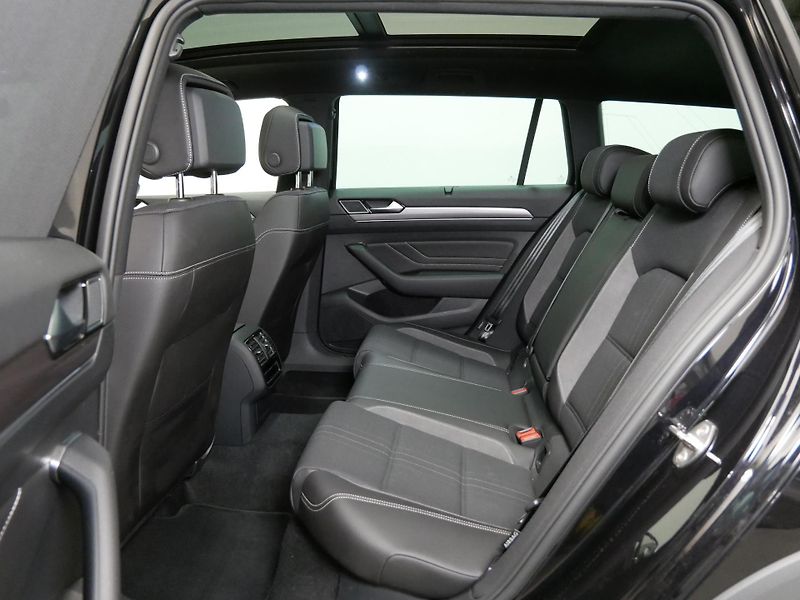 Volkswagen Passat - fotka 13 z 24
