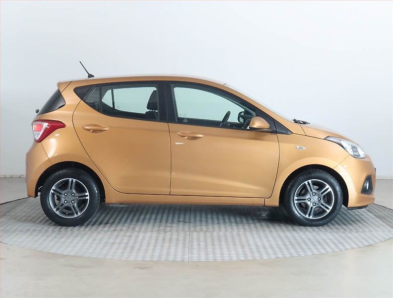 Hyundai i10 (2015) 1.0, Automat - fotka 6 z 16