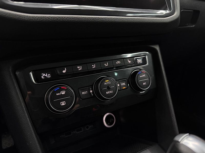 Volkswagen Tiguan (2020) 2.0 TDi DSG Highline - fotka 27 z 28