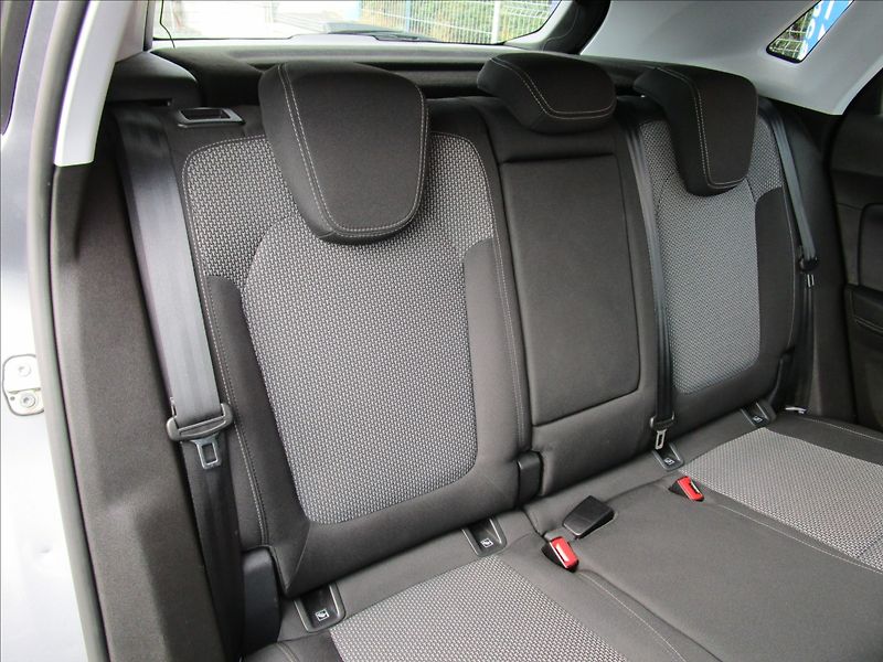 Opel Grandland 1.5CDTi 96kW AT8, aut. klima, - fotka 25 z 41