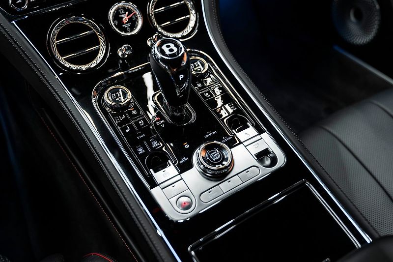 Bentley Continental GT V8 - fotka 11 z 20