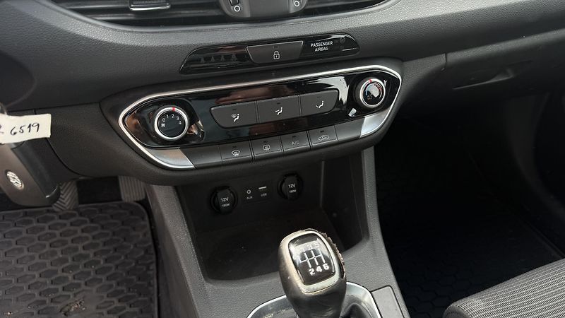 Hyundai i30 (2018) 1.6 CRDI 81KW  - fotka 15 z 19