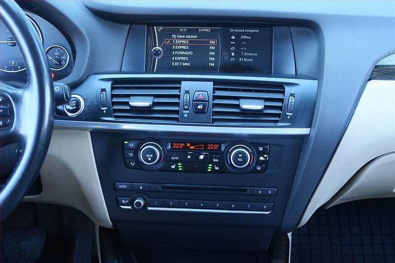 BMW X3 (2011) xDrive20d, 4X4, Automat, Navi - fotka 12 z 21