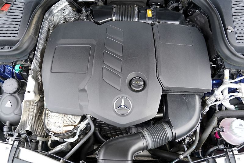 Mercedes-Benz GLC 300 de 4Matic Coupe AMG,ČR - fotka 10 z 46