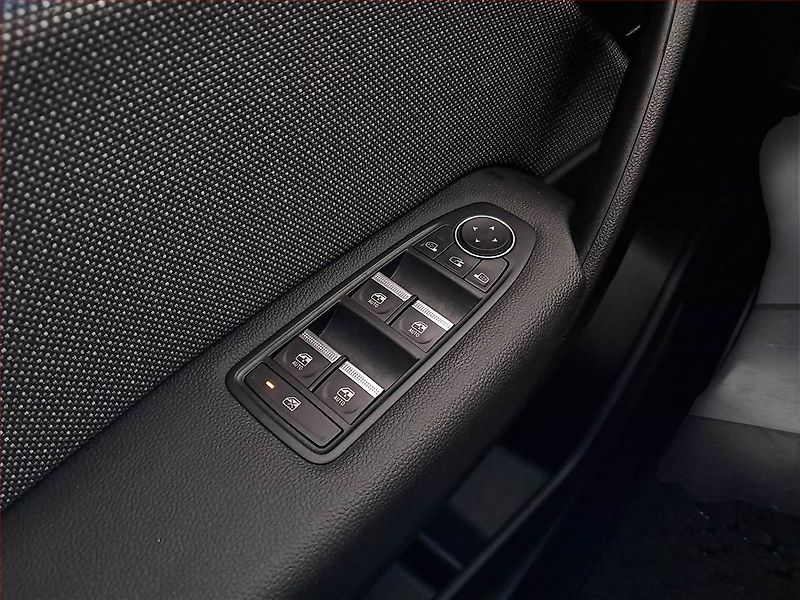 Renault Captur (2025) E-Tech Full Hybrid - fotka 16 z 19