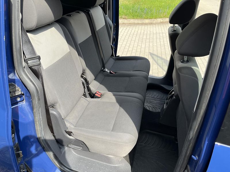Volkswagen Caddy 1.6 TDi ČR 5 Míst - fotka 14 z 26