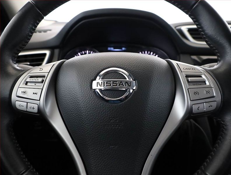 Nissan Qashqai (2016) 1.6 DIG-T, ČR,1.maj - fotka 8 z 17