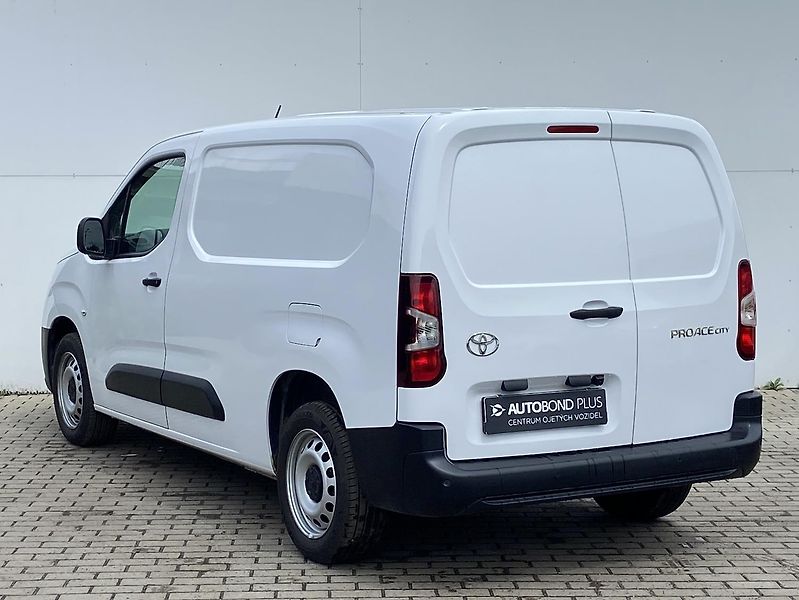 Toyota ProAce City 1.5 D-4D 130k Long Active Mult - fotka 7 z 21