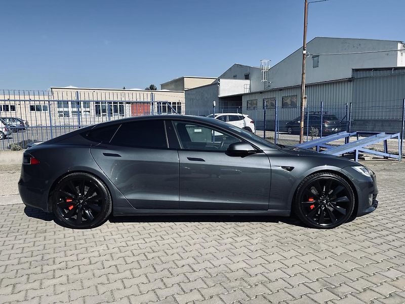 Tesla Model S (2020) S 800PS, REZERVOVÁNO - fotka 77 z 81