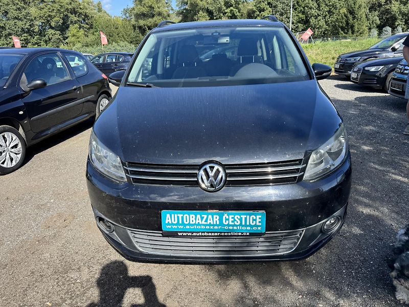Volkswagen Touran 1.4 TSI ZARUKA NA KM - fotka 2 z 11