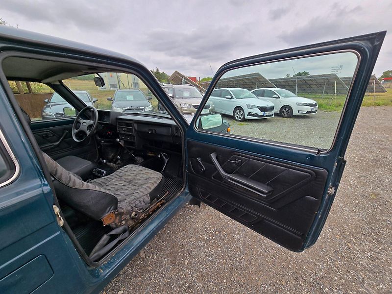 Lada Niva (2005) 1.7i 59KW nová STK - fotka 14 z 17