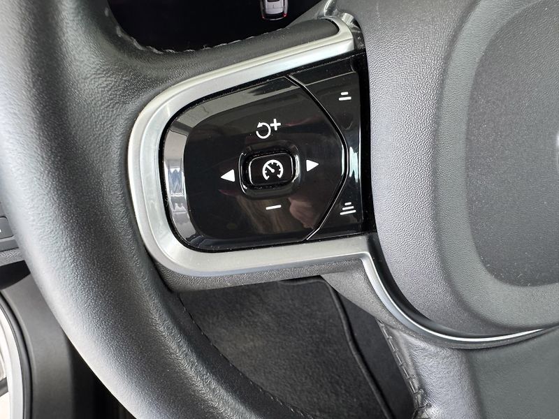 Volvo XC60 T6 AWD*Recharge*Odvětr.Sedadla - fotka 28 z 35