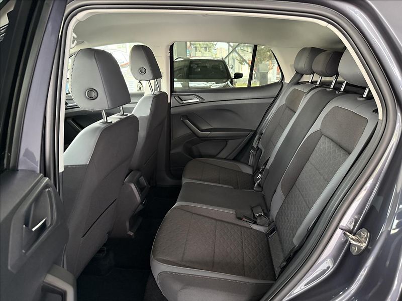 Volkswagen T-Cross 1,5   TSI 110kW,DSG,STYLE,1.MA - fotka 23 z 26