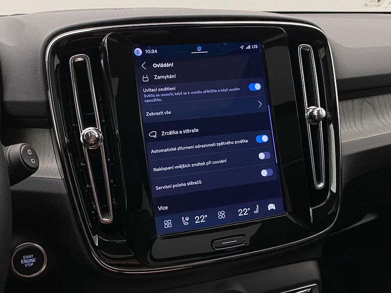 Volvo XC40 B4 DARK ULTRA AUT CZ - fotka 48 z 56