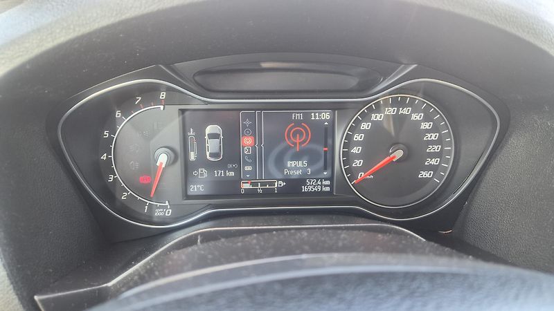 Ford Galaxy  1.6i Turbo - Titanium 7míst - fotka 16 z 25