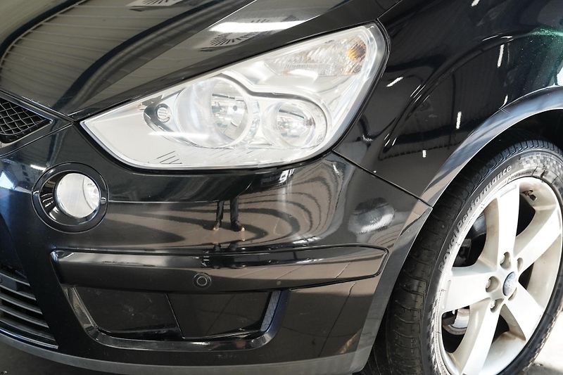 Ford S-MAX - fotka 9 z 21