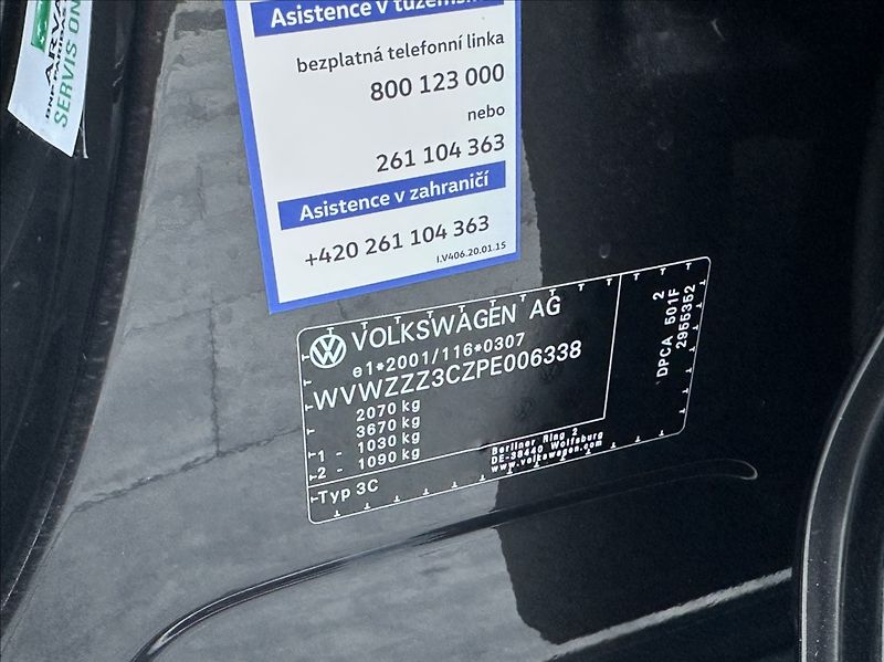 Volkswagen Passat 1,5 TSI 150PS  Business DSG - fotka 47 z 53