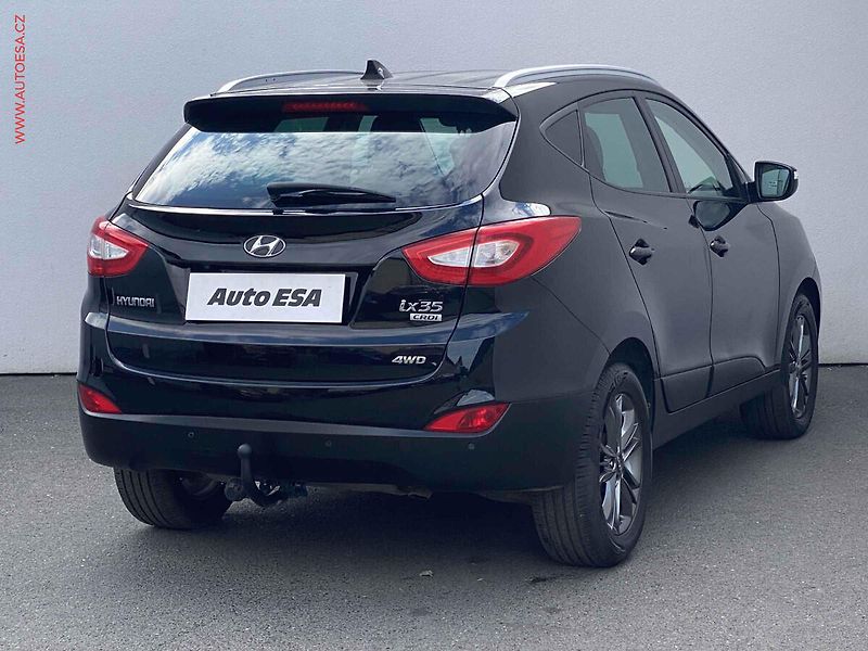 Hyundai ix35 (2015) 2.0CRDi 4WD, Style, navi, TZ - fotka 4 z 18