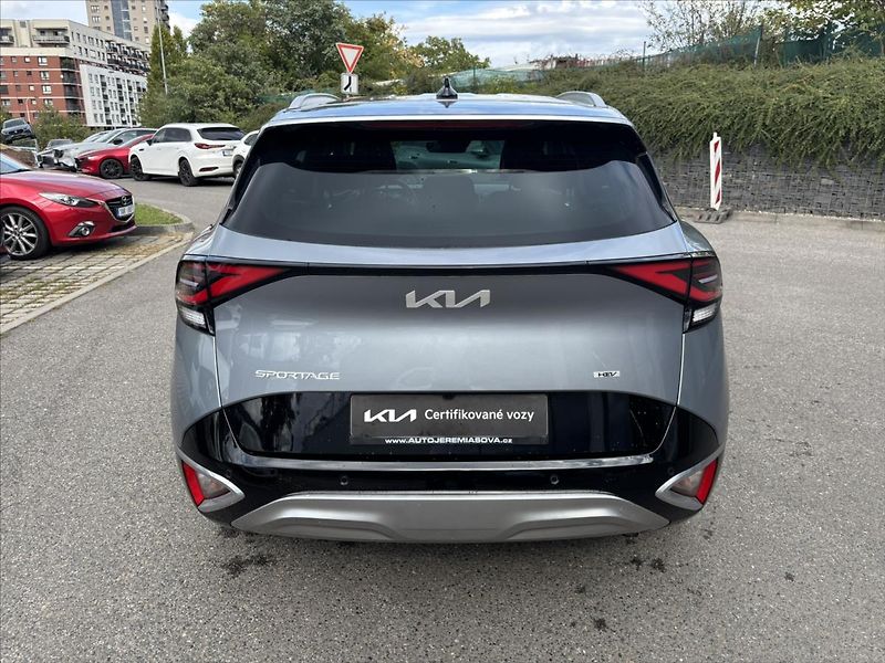 Kia Sportage 1,6 TGDi HEV AT TOP ADAPTIV - fotka 4 z 49