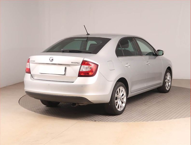 Škoda Rapid (2019) Style Plus 1.0 TSI, Bi-Xenony - fotka 5 z 15