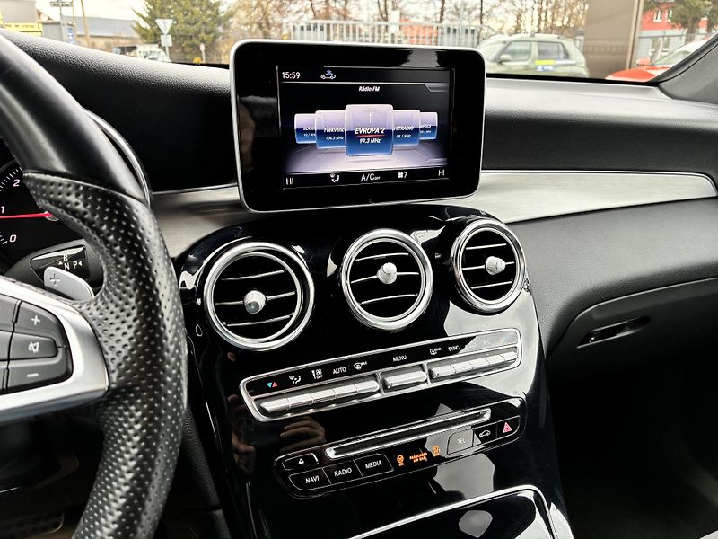 Mercedes-Benz GLC 250d-150kw,4x4,COUPE, AMG,AT  - fotka 19 z 36