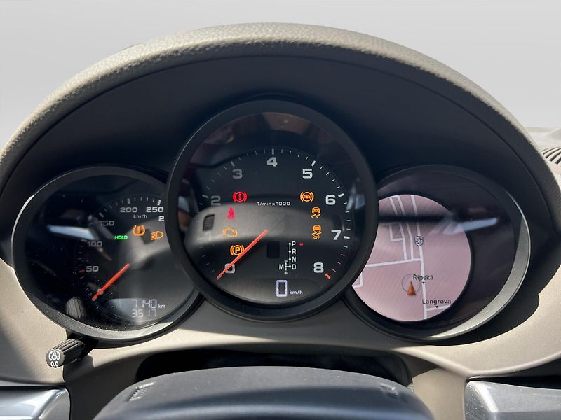 Porsche Boxster 718 - fotka 18 z 30