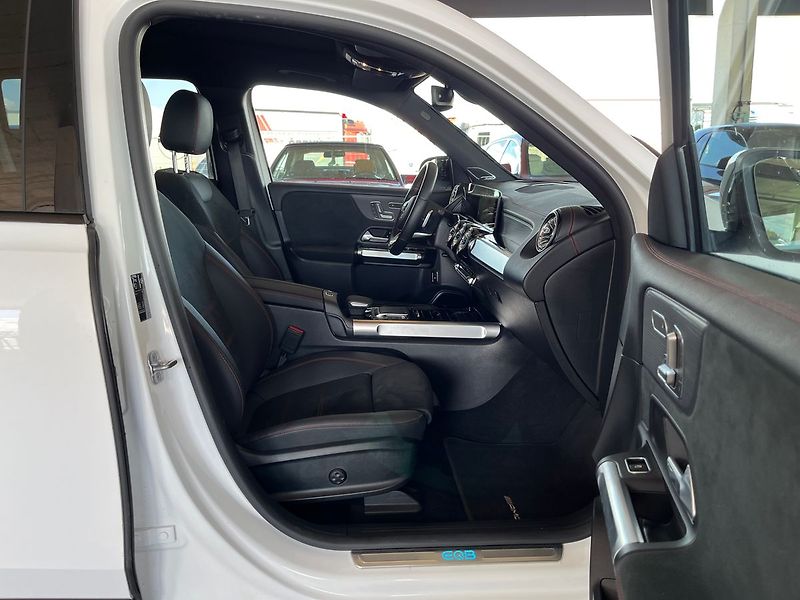 Mercedes-Benz EQB 300 4MATIC - fotka 18 z 20