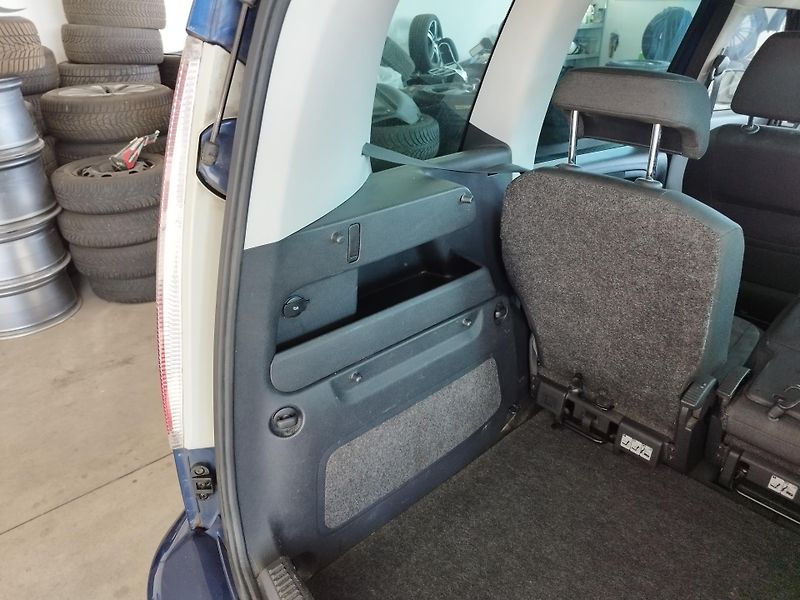 Škoda Roomster (2009) 1.4 63kW,KLIM.,TEMPOMAT - fotka 16 z 34