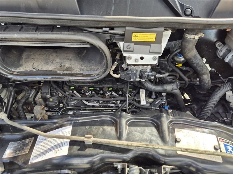 Peugeot Boxer BlueHDI 10 PALET - fotka 23 z 24