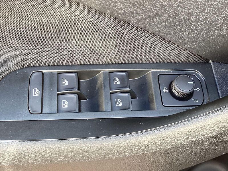 Škoda Kamiq (2025) 1.0 TSI Selection - fotka 11 z 30
